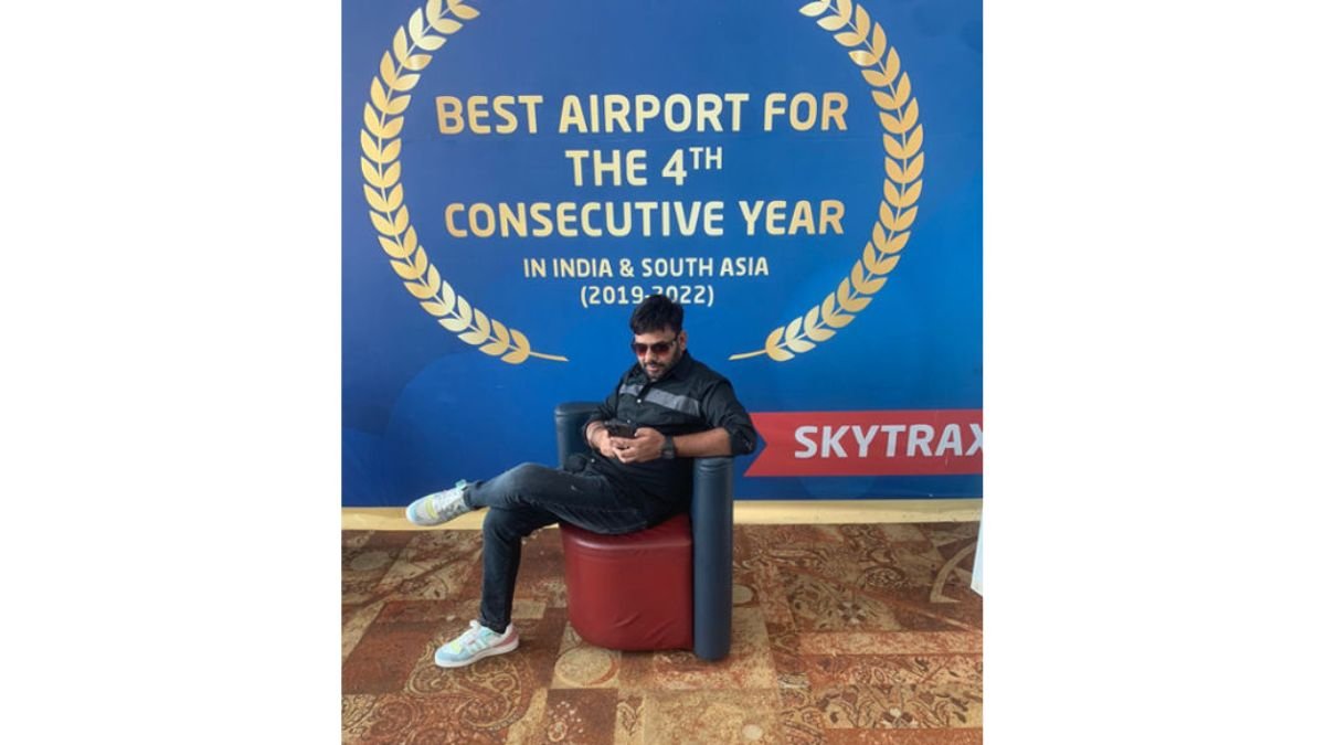 Read more about the article Understanding the prize and value of a business. Mr. Manish sharma (founder of Vlive India)